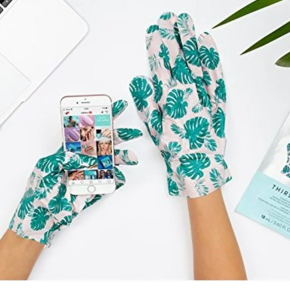 New In The Bag Nails Inc Thirsty Hands, Super Hydrating Hand Mask - Picture 1 of 4